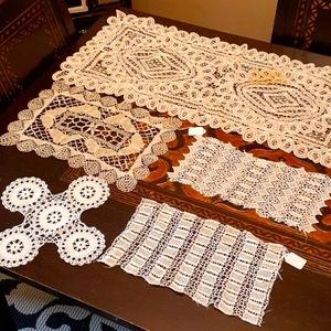 Vintage homemade doilies (5)